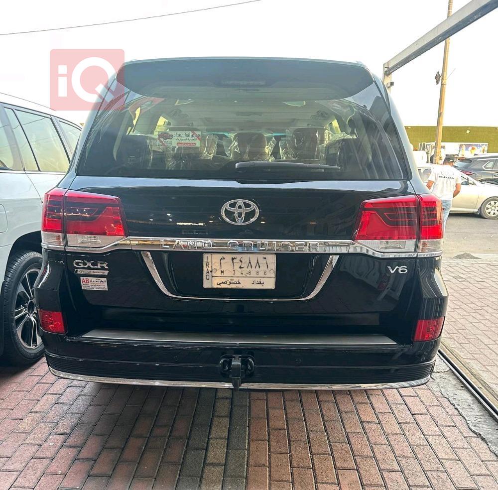 Toyota Land Cruiser